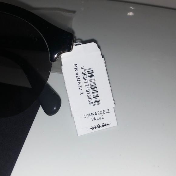 Prada Sunglasses Brand New - Picture 2 of 7